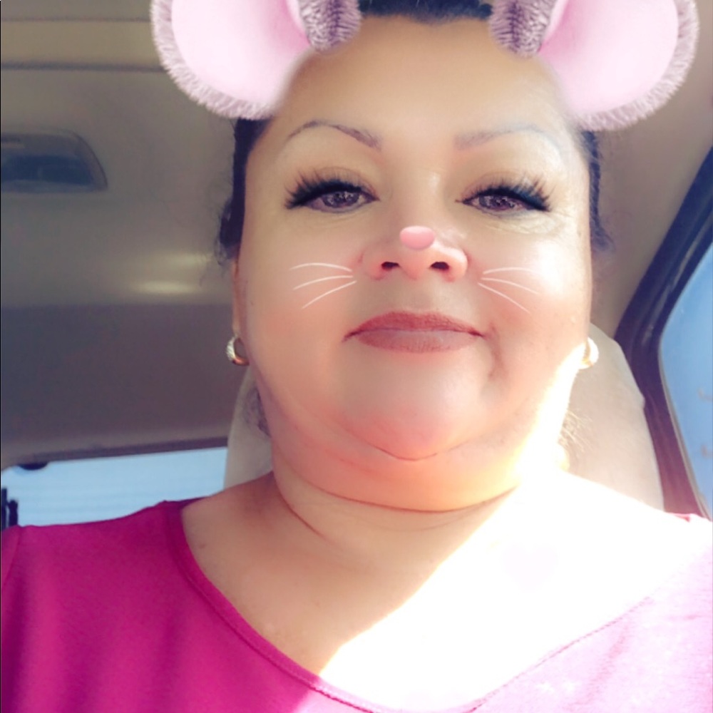 Meet your Posher, Lorena